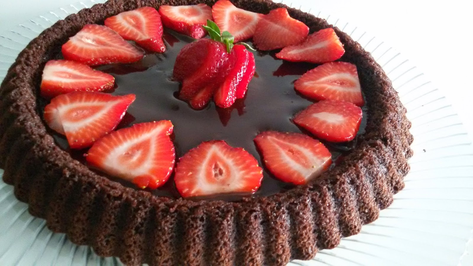 Ece kızın mutfağı Çikolatalı Çilekli Tart Kek